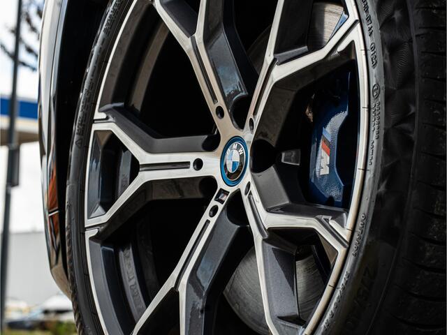 BMW X5 xDrive45e High Exe M-Sport ORG NL PANO HARMAN KARDON HUD 360 CAMERA MEMORY STOEL BOMVOL!!!