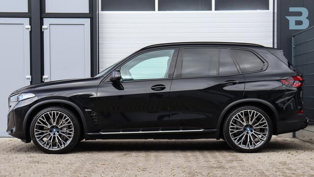 BMW X5 xDrive50e | Harman/Kardon | Panoramadak | Head-up | Trekhaak | Iconic Glow