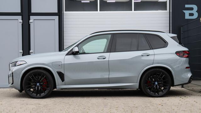 BMW X5 xDrive50e M-Sport Pro | Massage | Sky Lounge | Head-up | Soft-Close | Harman/Kardon | Trekhaak | Carbon