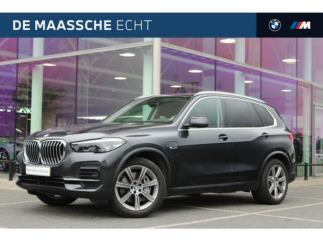 BMW X5 xDrive45e High Executive Automaat / Trekhaak / Sportstoelen / Achteruitrijcamera / Adaptief onderstel / Comfort Access / Adaptieve LED / Stoelverwarming / Live Cockpit Professional