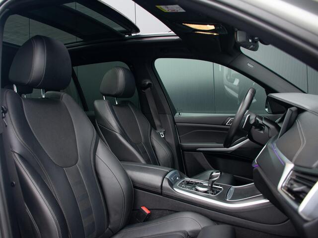 BMW X5 xDrive45e High Executive | M-sport | Hifi Sound | Schuif-/kantel Pano | Laser LED | Soft doorclose | Head-Up | Adapt. Cruise | Matt frozen gray wrap
