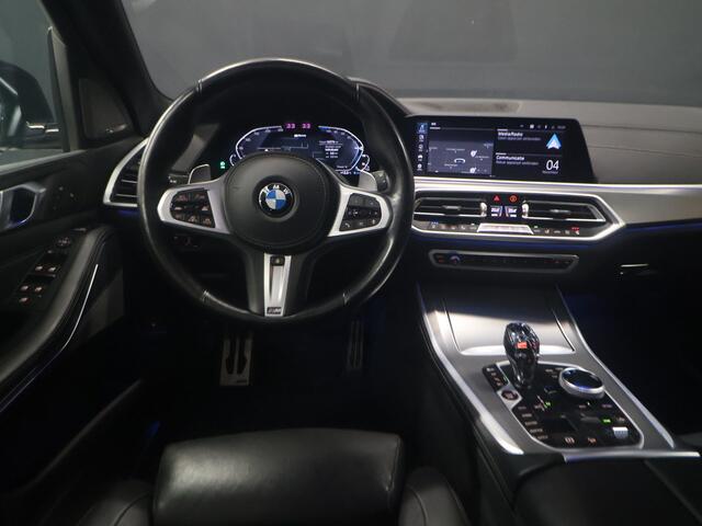 BMW X5 xDrive45e M Sport High Executive [SCHUIFKANTELDAK, HARMAN/KARDON, APPLE CARPLAY, ANDROID, MEMORY SEATS, STOELMASSAGE, 360 CAMERA, STUURVERWARMING, HEAD-UP, ADAPTIVE CRUISE, STOELVENTILATIE, STOELVERWARMING, NIEUWSTAAT]