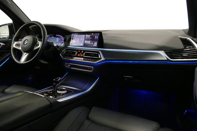 BMW X5 xDrive45e M Sport / Maxton Design Bodykit V.2 / Panoramadak / Stoelmassage / BMW Laser koplampen / Stoelkoeling + verwarming / Luchtvering / Rondomzichtcamera / HUD / Apple Carplay - Android Auto / Keyless / Lederen bekleding / Achteruitrijcamera / Stuurw