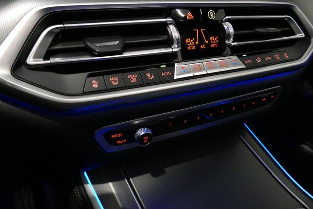 BMW X5 xDrive45e M Sport / Maxton Design Bodykit V.2 / Panoramadak / Stoelmassage / BMW Laser koplampen / Stoelkoeling + verwarming / Luchtvering / Rondomzichtcamera / HUD / Apple Carplay - Android Auto / Keyless / Lederen bekleding / Achteruitrijcamera / Stuurw