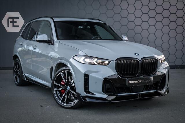 BMW X5 XDrive 50e | SKYLOUNGE | M SPORTSTOELEN | MASSAGE | STOELVERKOELING & VERWARMING | BOWERS & WILKINS | SFEERVERLICHTING | 360 CAMERA | CARPLAY | SPOILERPAKKET |