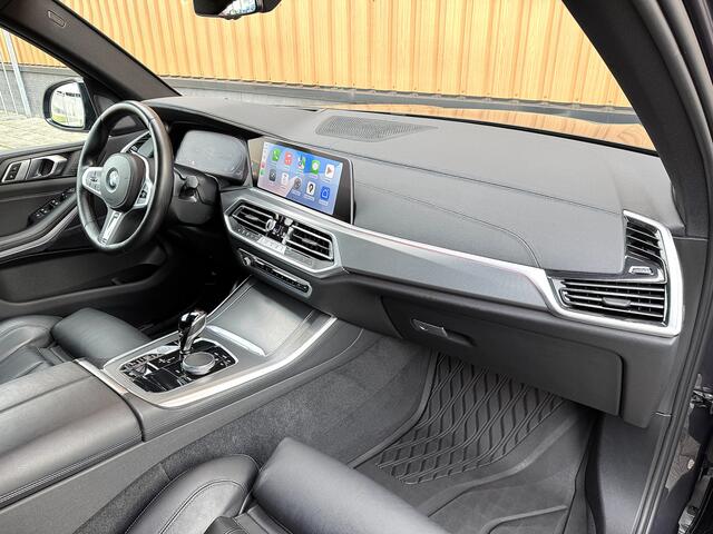 BMW X5 XDRIVE30D High Executive | M Pakket | 22" Lichtmetaal | Apple Carplay | Android Auto | Panoramadak | 3500 KG Trekken | Leder | DAB | Stuurwielverwarming | Head-Up Display | BMW Laser |