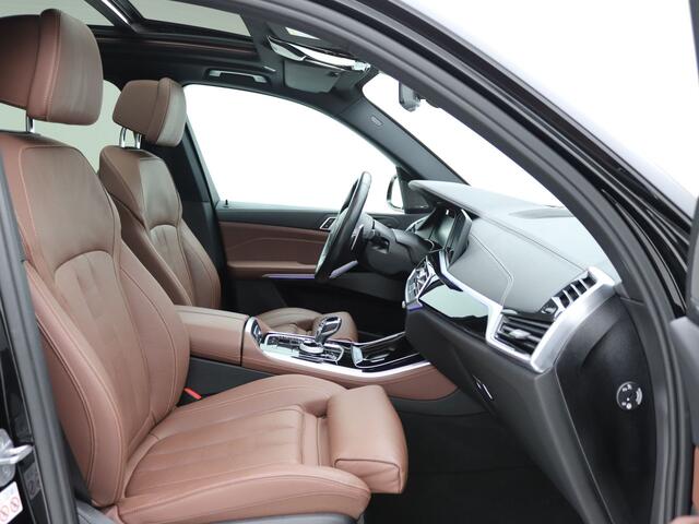 BMW X5 M50d High Executive Pano /Leder 400pk LUXE.