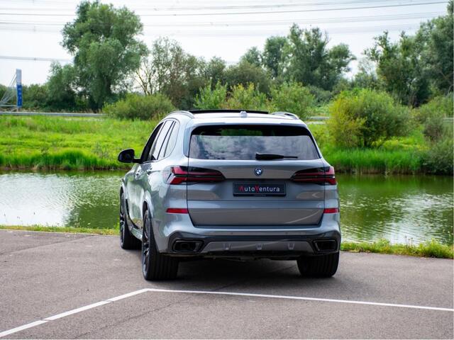 BMW X5 xDrive50e Trekhaak | Schuif/kantel Pano | Adapt. Cruise | LED | Massage | Softclose | M sport Pro | Shadow line |