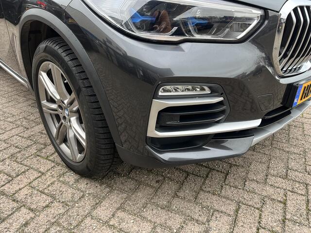 BMW X5 xDrive45e High Executive Plug in hybride. Nieuwstaat. Sjieke kleur combinatie. Navi, camera, head up, elek.stoel verstelling etc.