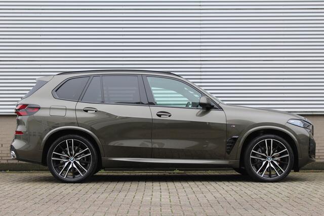 BMW X5 xDrive50e M-Sport | Panoramadak | Luchtvering | Harman Kardon | Iconic Glow | Trekhaak