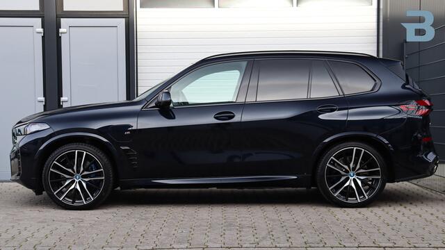 BMW X5 xDrive50e M-Sport Pro | Massage | Sky Lounge | Harman/Kardon | Stoelventilatie | Head-up | Trekhaak | Carbon