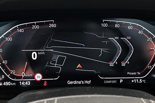 BMW X5 xDrive40i High Executive | Bowers en Wilkins | Panoramadak | Adaptieve cruise control | Lederen bekleding | LED verlichting