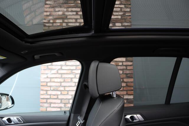 BMW X5 xDrive45e M-Sport High Executive | Luchtvering | Massage | Sky Lounge | Stoelventilatie | Memory | Soft-Close | Surround Camera | Harman/Kardon | Achterbank Verwarmd |