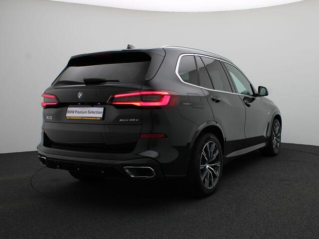 BMW X5 xDrive45e High Executive | M Sportpakket | Audio Media Pack | Adaptive Air Suspension | Panorama-Glasdak Sky Lounge | Comfortstoelen | DAB | HiFi | 20''