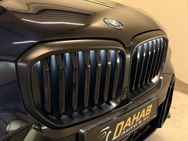 BMW X5 xDrive50e M-Sport | Carbon | Pano | Memory | Stoelverwarming / Verkoeling | Led | Soft-Close | Cruise | DAB | Apple Carplay / Android Auto