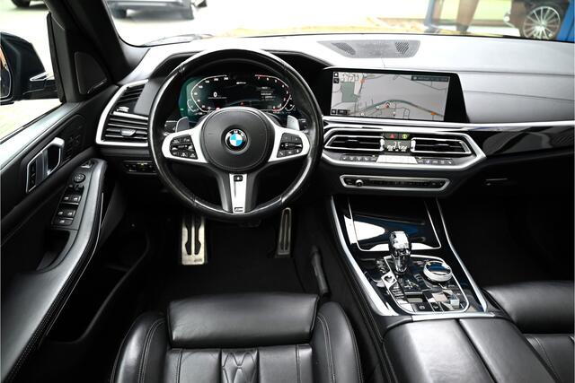 BMW X5 xDrive45e M-SPORT / SKYLOUNGE PANO / LASER / INDIVIDUAL LEDER / HUD / SOFTCLOSE / 4WIELSTURING / NL AUTO / 22"
