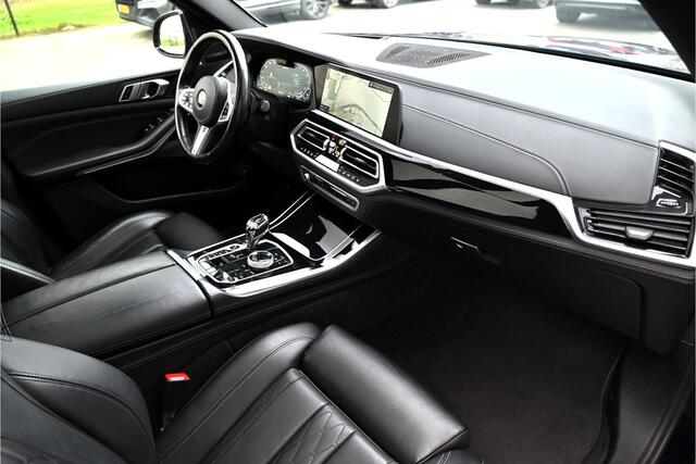 BMW X5 xDrive45e M-SPORT / SKYLOUNGE PANO / LASER / INDIVIDUAL LEDER / HUD / SOFTCLOSE / 4WIELSTURING / NL AUTO / 22"