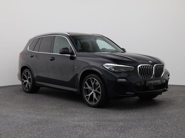 BMW X5 xDrive45e Executive M-Sport | PANO | CAMERA | HUD | LUCHTVERING | KEYLESS | STOEL- EN STUURVERW. | TREKHAAK