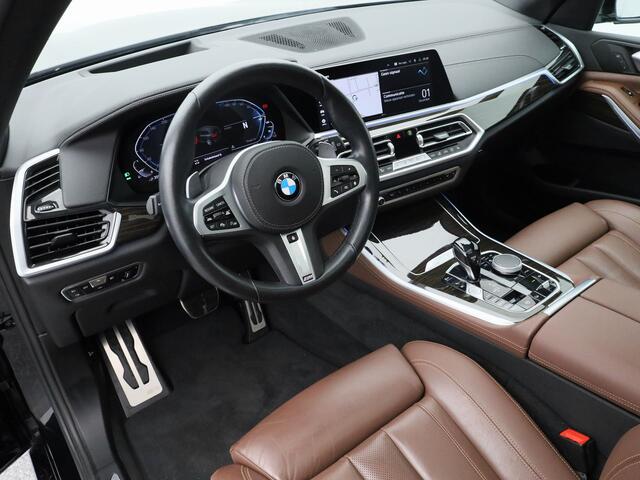 BMW X5 xDrive45e Executive M-Sport | PANO | CAMERA | HUD | LUCHTVERING | KEYLESS | STOEL- EN STUURVERW. | TREKHAAK