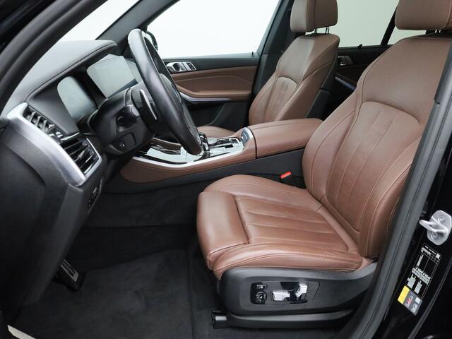 BMW X5 xDrive45e Executive M-Sport | PANO | CAMERA | HUD | LUCHTVERING | KEYLESS | STOEL- EN STUURVERW. | TREKHAAK