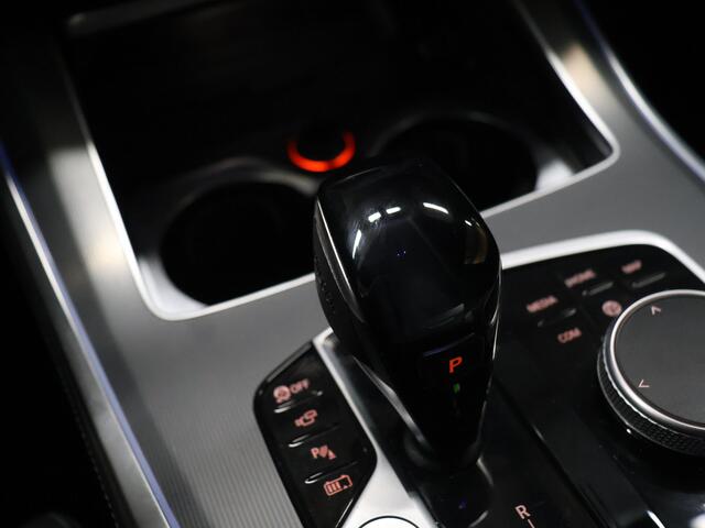 BMW X5 xDrive45e M Sport [MEMORY SEATS, APPLE CARPLAY, ANDROID AUTO, 360 CAMERA, PDC V+A, HUD, ADAPTIVE CRUISE CONTROL, SFEERVERLICHTING, STUURVERWARMING, STOELVERWARMING V+A, NIEUWSTAAT]