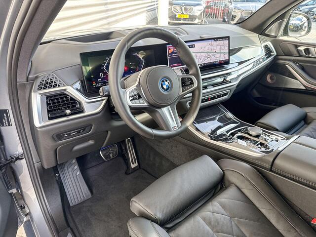 BMW X5 xDrive50e M Sportpakket Pro / Travel Pack / Innovation Pack / Comfort Pack / Integral Active Steering / Soft-Close-Automatic / Trekhaak / BMW Iconic Glow nierengrille / Panoramadak