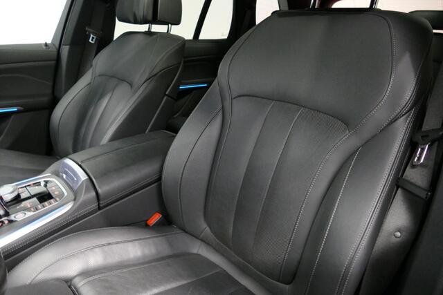 BMW X5 xDrive45e M Sport / Maxton Design Bodykit V.2 / Panoramadak / Soft-close / Koplamp Laser / Elektr. verstelbare voorstoelen + memory / Luchtvering / Stoelverwarming voor + achter / Stoelventilatie / Head-Up Display / Apple Carplay - Andriod Auto / Ambiente