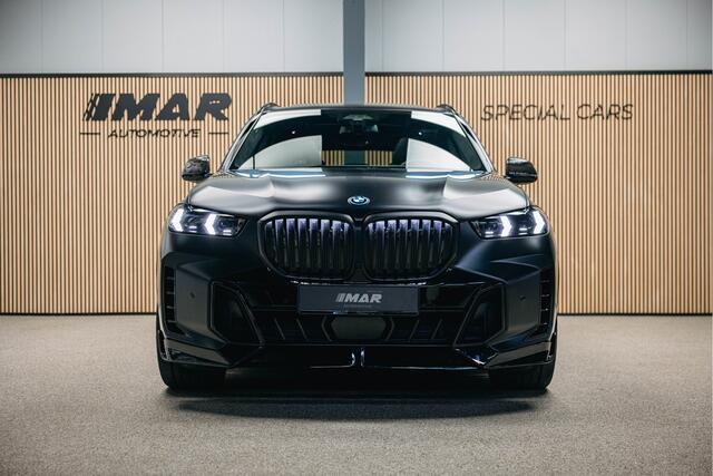 BMW X5 xDrive50e | M uitgevoerd | Trekhaak | Head-Up | Luchtvering | Matte Wrap |