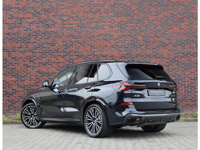 BMW X5 50e xDrive | Sky - Trekhaak - HUD - B&W