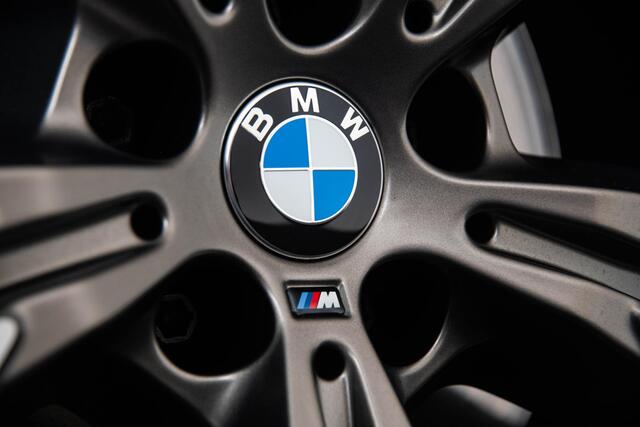 BMW X5 M50i High Executive Trekhaak - Panoramadak - Stoel Massage/Ventilatie - Warmte Comfort Pack - Head up - Harman Kardon - Driving Assistant Professional - Soft close - Comfort Acces - Interieurvoorverwarming -