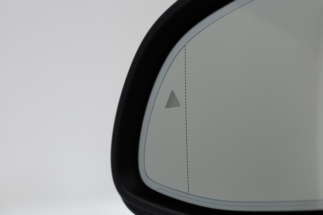 BMW X5 xDrive50e M Sport | Frozen Pure Grey | Stoelventilatie + Stoel- stuurverw.| Pano | HUD | Luchtvering | Elek. trekhaak | | 360 Cam | H&K | Adapt. Cruise | Softclose | Iconic glow | 20'' V