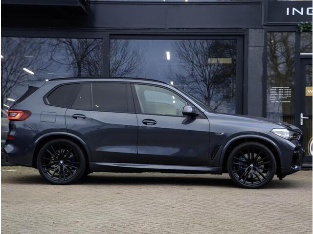 BMW X5 xDrive45e M Sport Lucht Pano 22" Laser Zwarte hemel