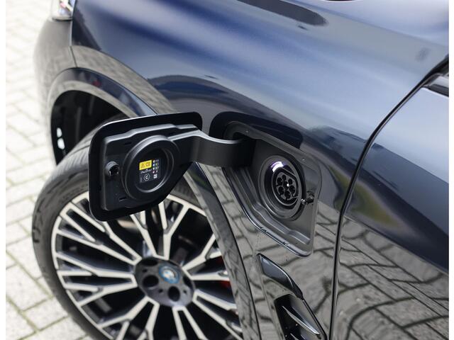 BMW X5 50e xDrive | Sky - Trekhaak - HUD - B&W