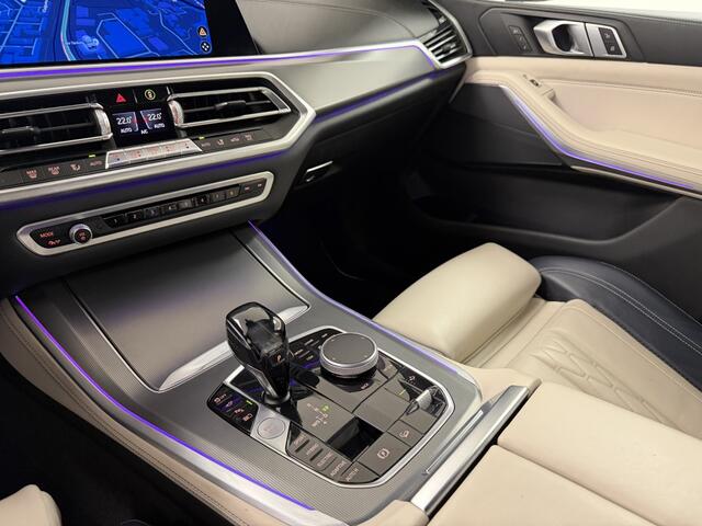 BMW X5 xDrive45e M-Sport | Luchtvering | Carbonschwarz | Beige int. |