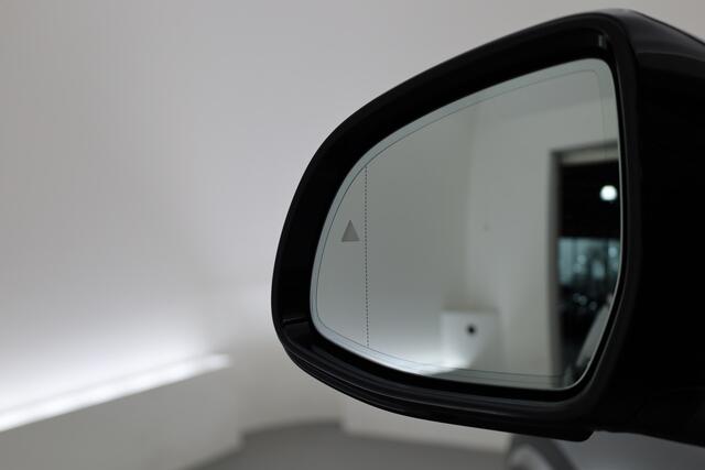 BMW X5 xDrive50e M Sport Pro | Skylounge | Stoelventilatie+Massage | Stoel+stuurverw.| Shadow Line | HUD | Luchtvering | Elek. trekhaak | | 360 Cam | H&K | Adapt. Cruise | Softclose | Iconic glow