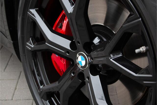 BMW X5 xDrive 45 e | M-Sport | ACC | Skylounge | Massage & Ventilatie | Comfortstoelen | Lane + Side Assist | Pano | Stuurverwarming | Harman Kardon | Camera | 21" | Apple & Android Carplay | Memory | Laser | Dealer Onderhoud | BTW | Luchtvering | 360 Cam | Carb