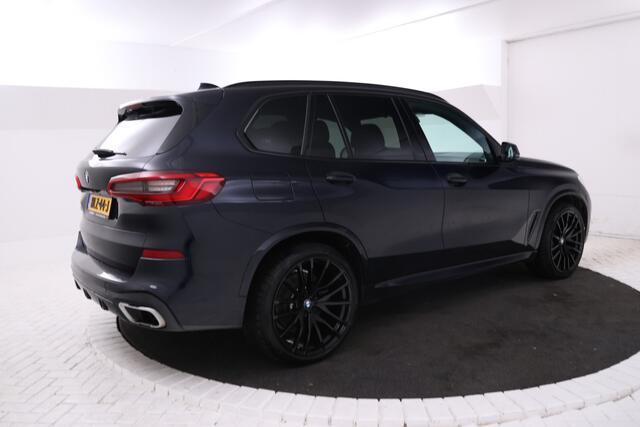 BMW X5 xDrive45e High Executive M-sport, All black! Luchtvering, Adaptief, Panoramadak, Apple Carplay