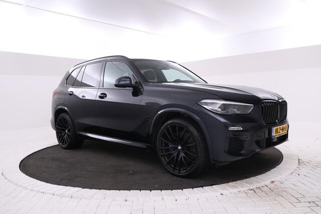 BMW X5 xDrive45e High Executive M-sport, All black! Luchtvering, Adaptief, Panoramadak, Apple Carplay