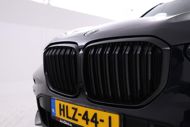 BMW X5 xDrive45e High Executive M-sport, All black! Luchtvering, Adaptief, Panoramadak, Apple Carplay