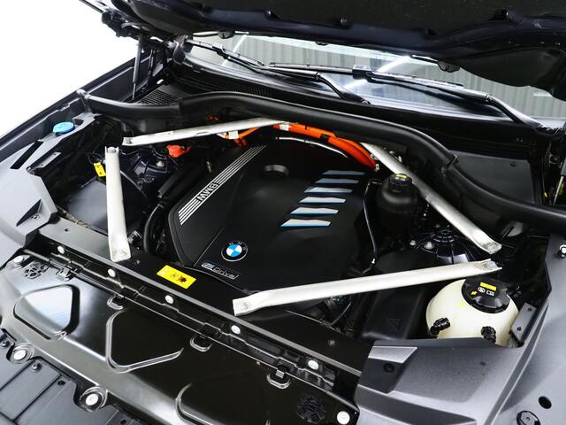 BMW X5 xDrive45e High Executive | Panoramadak | Luchtvering | Keyless | 360 | Memory | Sfeerverlichting | Carplay