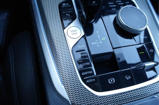 BMW X5 xDrive45e High Executive M-Pakket | Leder | Memory | Trekhaak | Carplay | 21"| NL-Auto