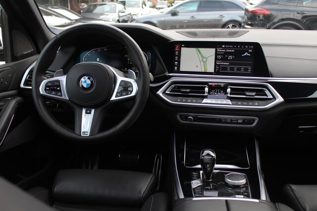 BMW X5 xDrive40i High Exe. M Sport / Panoramadak / 360Camera / Head-up / Achterasbesturing / Laser LED / Softclose / 22'' / Harman Kardon / Stoelventilatie / Stoelverwarming 4x / DAB / Dodehoek / ACC
