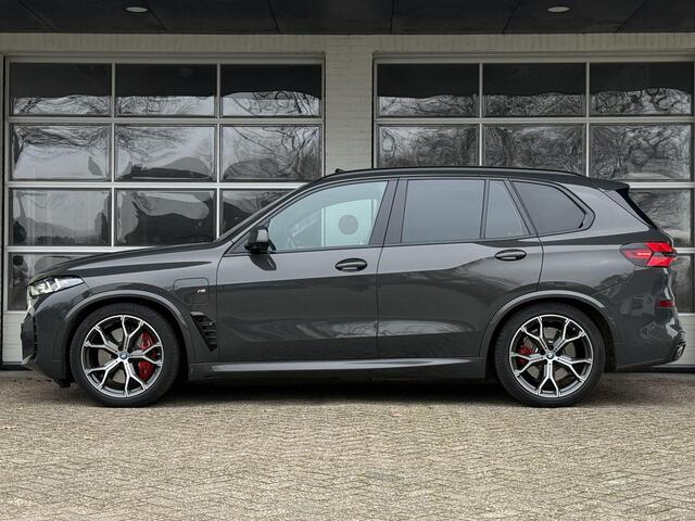 BMW X5 xDrive50e M SPORT PRO | PANORAMA | HARMAN KARDON | TREKHAAK | M STOELEN | ICONIC GLOW |
