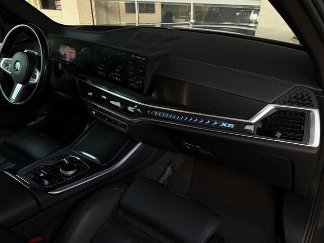BMW X5 xDrive50e M SPORT PRO | PANORAMA | HARMAN KARDON | TREKHAAK | M STOELEN | ICONIC GLOW |