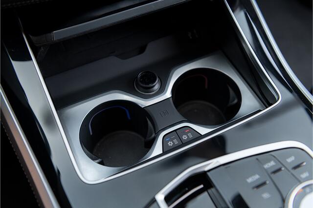 BMW X5 xDrive50e LCI M-sport Pro ACC Pano M Seats Alcantara Hemel Massage Stoelvent. Luchtvering Softcl, Head Up 360 Kristal HarmanK Trekhaak