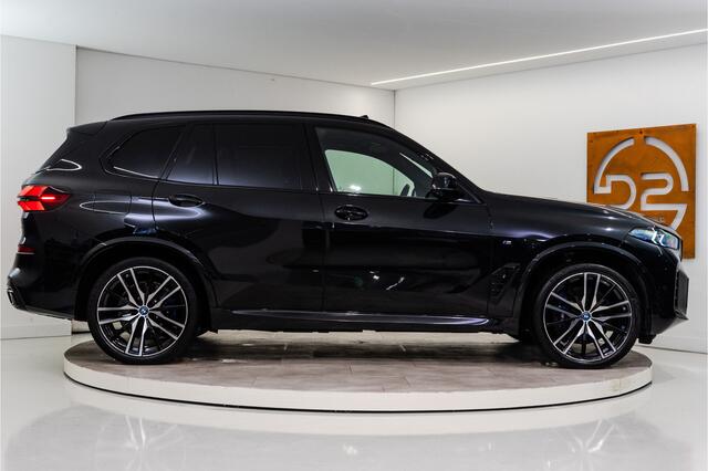BMW X5 xDrive50e M-Sport 489PK | Pano | Glow | Trekhaak | Harman/Kardon | Drive Pro | VOL! 12 MND Garantie