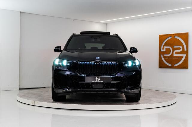 BMW X5 xDrive50e M-Sport 489PK | Pano | Glow | Trekhaak | Harman/Kardon | Drive Pro | VOL! 12 MND Garantie