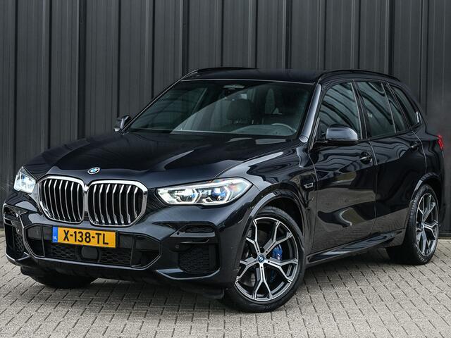 BMW X5 xDrive45e High Executive M Sport · Panoramadak · Bmw Laser Light · Driving Assistant Professional · Comfort Seats · Ambiance interieur · Head Up · Comfort access · M-Sport brake · Carbon inleg · Trekhaak