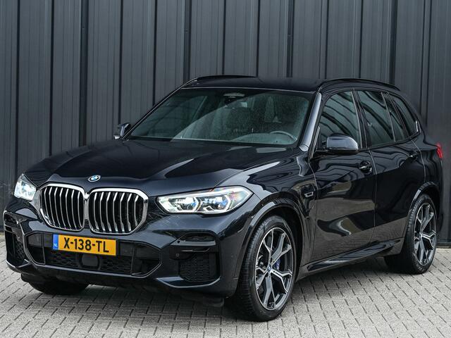 BMW X5 xDrive45e High Executive M Sport · Panoramadak · Bmw Laser Light · Driving Assistant Professional · Comfort Seats · Ambiance interieur · Head Up · Comfort access · M-Sport brake · Carbon inleg · Trekhaak