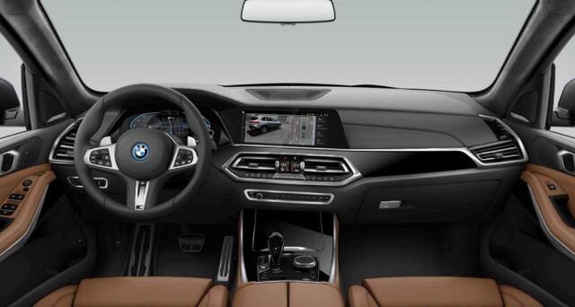 BMW X5 xDrive45e High Executive M Sport - Panoramadak - Trekhaak - Head up - Harman Kardon - Driving Assistant Professional - Warmte Comfort Pack - Comfortstoelen - Stoelventilatie - Getinte ruiten - Comfort Access -